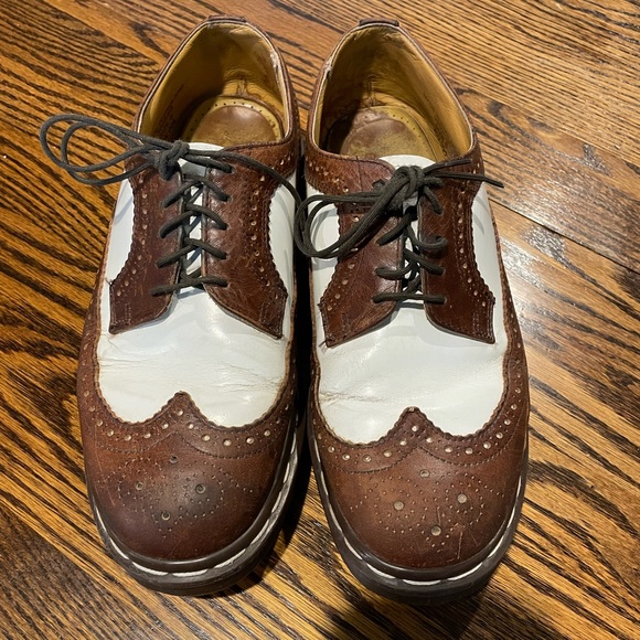Vintage original Dr.Martens men’s wing tip style shoes. - Picture 2 of 13